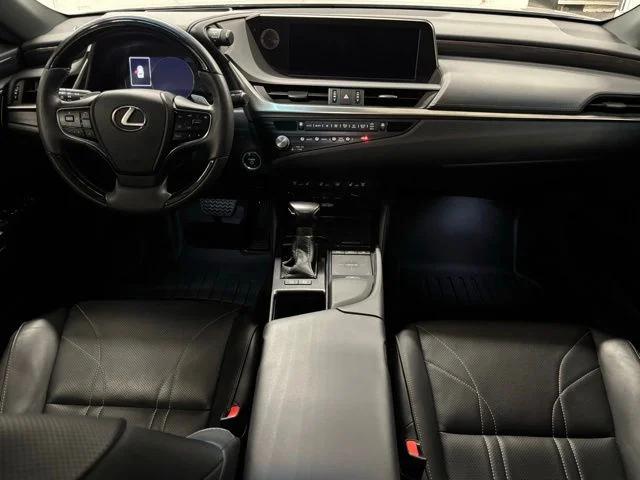 2021 Lexus ES 300h Ultra Luxury