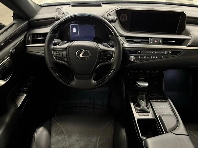 2021 Lexus ES 300h Ultra Luxury