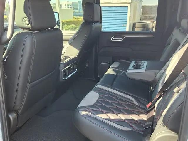 2026 Chevrolet Silverado 3500HD Crew Cab, Long Bed, High Country Dual Rear Wheel, RWD