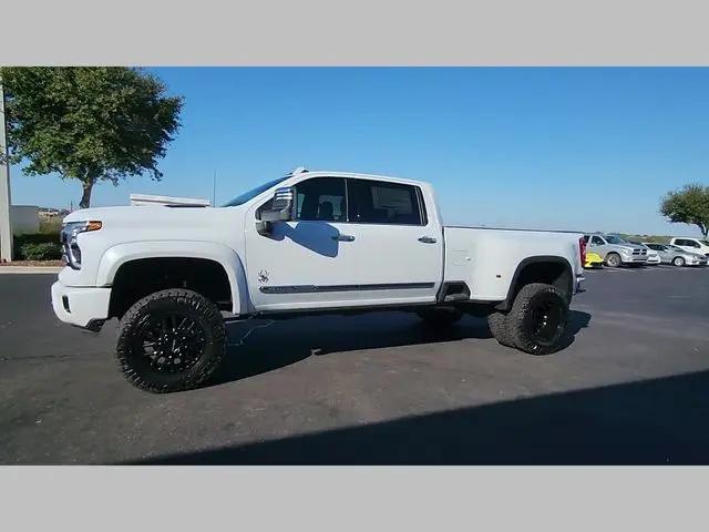 2026 Chevrolet Silverado 3500HD Crew Cab, Long Bed, High Country Dual Rear Wheel, RWD