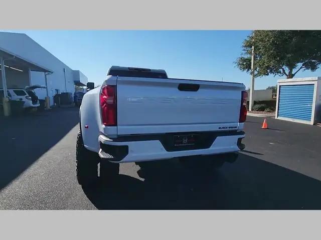 2026 Chevrolet Silverado 3500HD Crew Cab, Long Bed, High Country Dual Rear Wheel, RWD