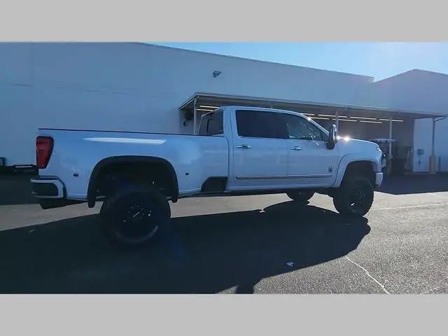 2026 Chevrolet Silverado 3500HD Crew Cab, Long Bed, High Country Dual Rear Wheel, RWD