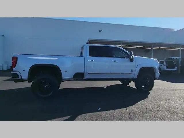 2026 Chevrolet Silverado 3500HD Crew Cab, Long Bed, High Country Dual Rear Wheel, RWD