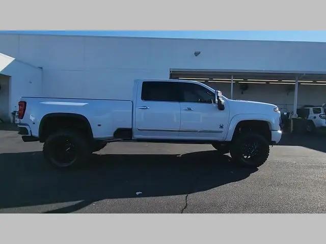 2026 Chevrolet Silverado 3500HD Crew Cab, Long Bed, High Country Dual Rear Wheel, RWD