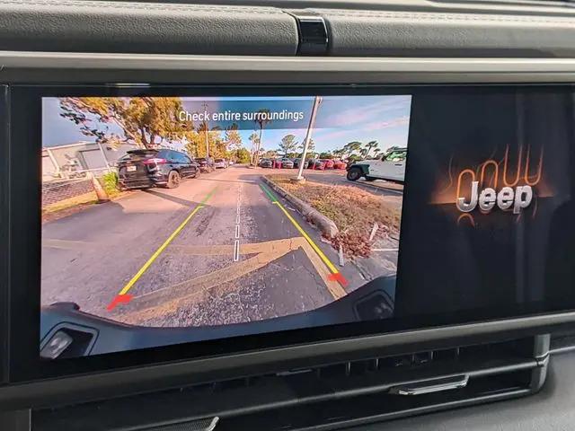 2026 Jeep Gladiator Sport