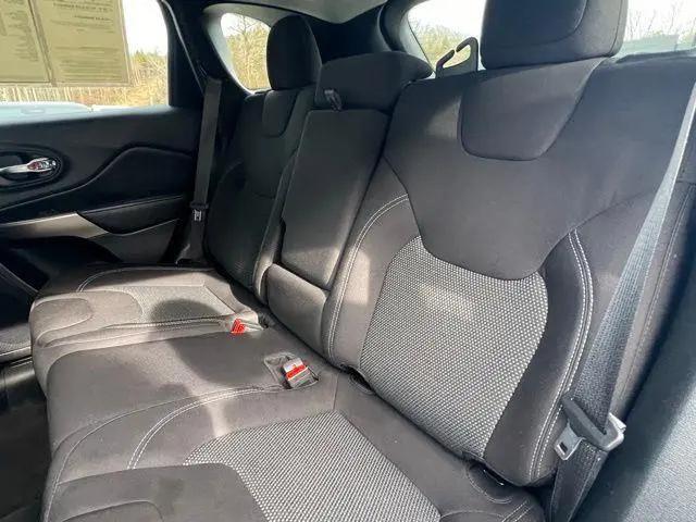 2020 Jeep Cherokee Latitude FWD