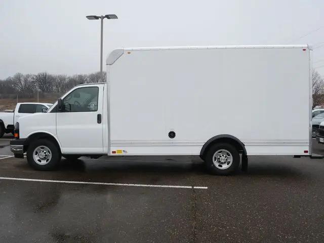 2025 Chevrolet Express Cutaway Work Van