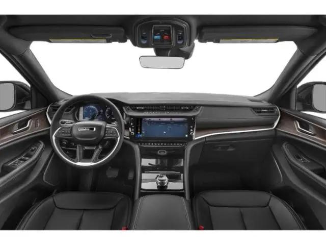 2026 Jeep Grand Cherokee Altitude 4x2