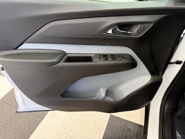 2027 Chevrolet Bolt LT FWD