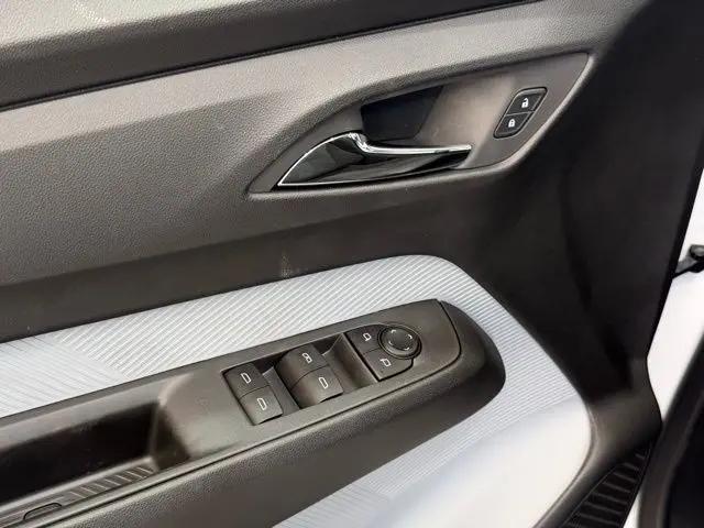 2027 Chevrolet Bolt LT FWD