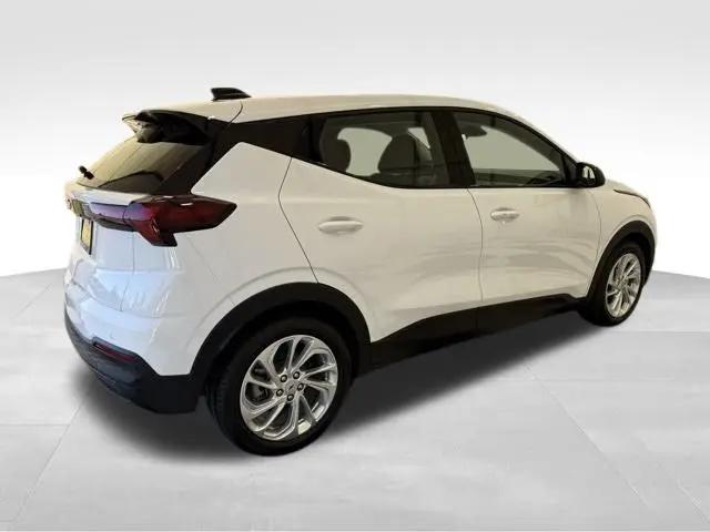 2027 Chevrolet Bolt LT FWD