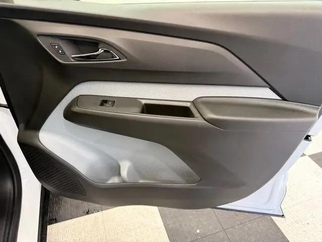 2027 Chevrolet Bolt LT FWD