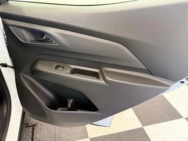 2027 Chevrolet Bolt LT FWD