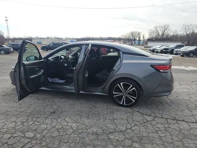 2023 Nissan Sentra SR Xtronic CVT