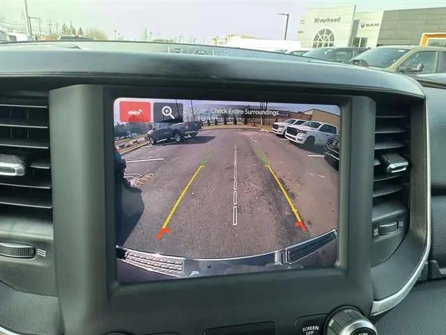 2022 Ram 1500 Big Horn Crew Cab 4x4 5'7" Box