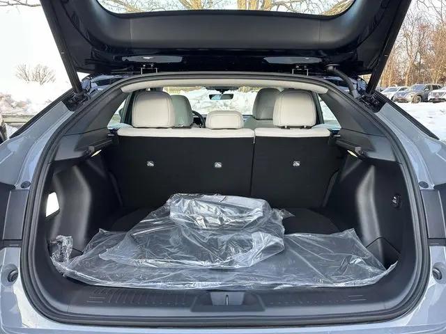 2026 Nissan LEAF PLATINUM+