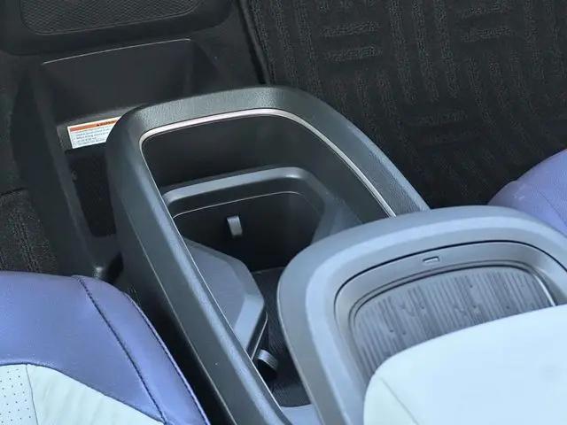 2026 Nissan LEAF PLATINUM+