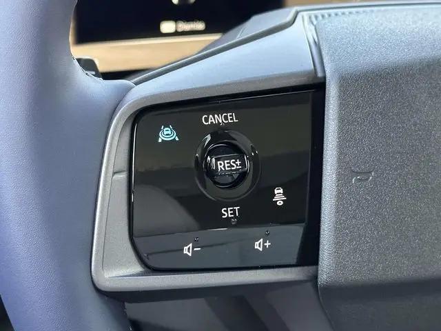 2026 Nissan LEAF PLATINUM+