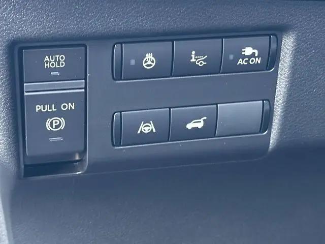 2026 Nissan LEAF PLATINUM+