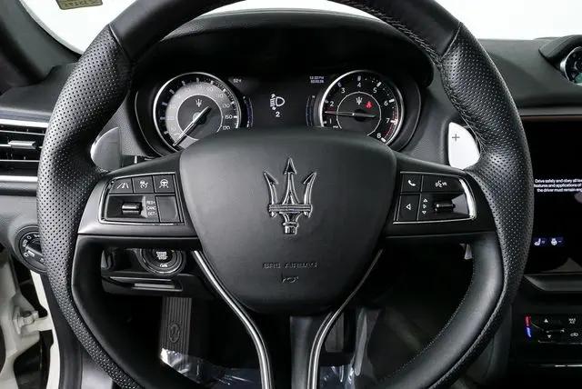 2022 Maserati Ghibli Modena Q4