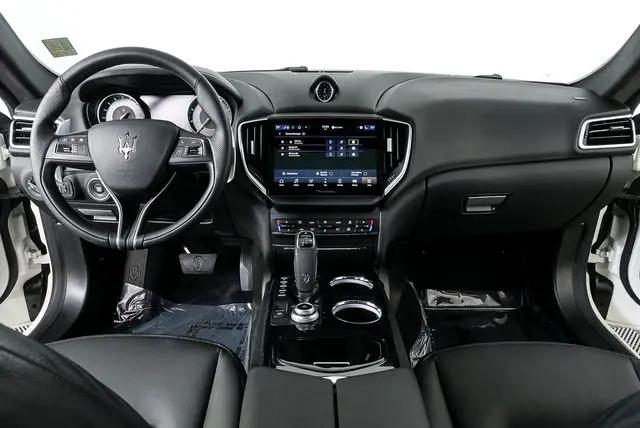 2022 Maserati Ghibli Modena Q4