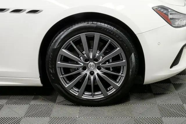 2022 Maserati Ghibli Modena Q4