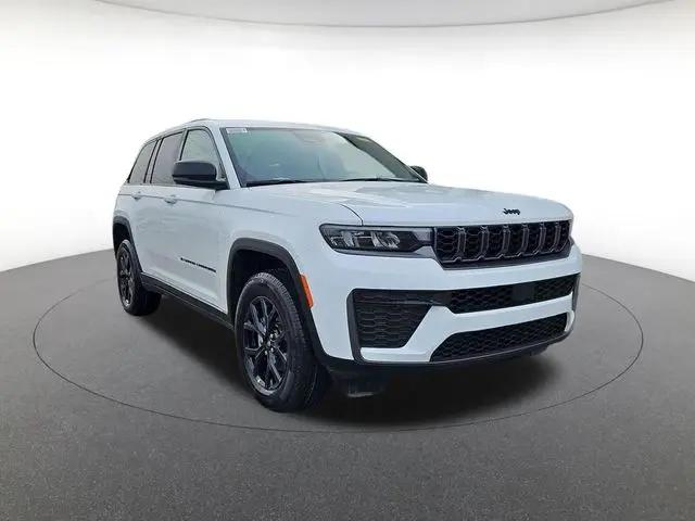 2026 Jeep Grand Cherokee Altitude 4x4