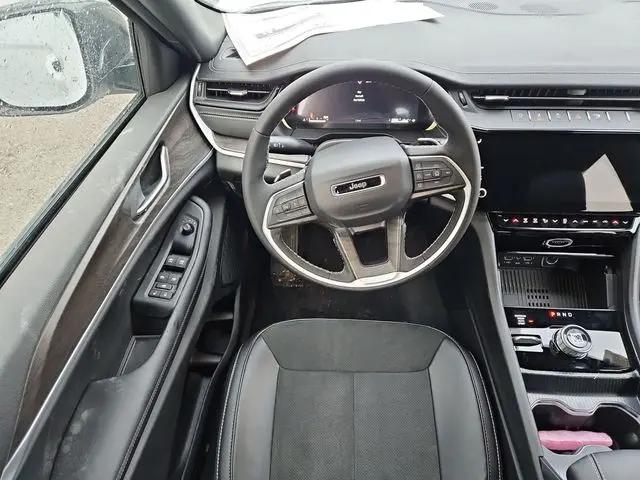 2026 Jeep Grand Cherokee Altitude 4x4