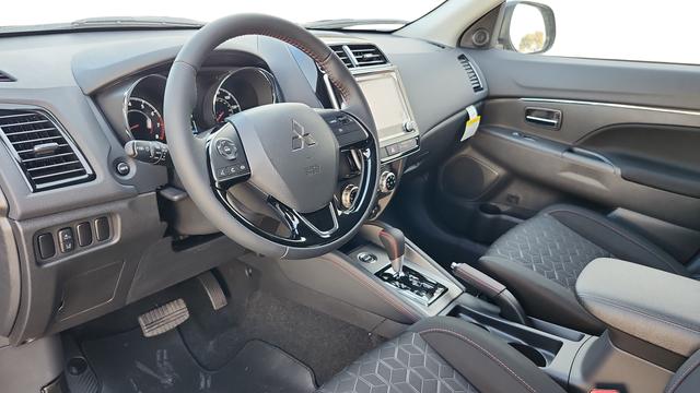2026 Mitsubishi Outlander Sport 2.0 LE
