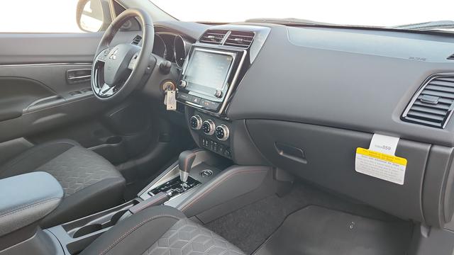 2026 Mitsubishi Outlander Sport 2.0 LE