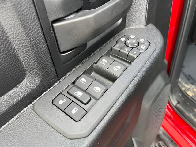 2026 Ram 2500 Black Express Crew Cab 4x4 6'4" Box