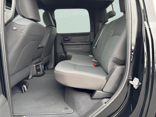 2026 Ram 2500 Black Express Crew Cab 4x4 6'4" Box