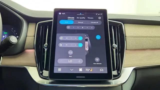 2026 Volvo XC90 Plug-In Hybrid Plus, T8 AWD, Electric/Gasoline, Bright, 7 Seats