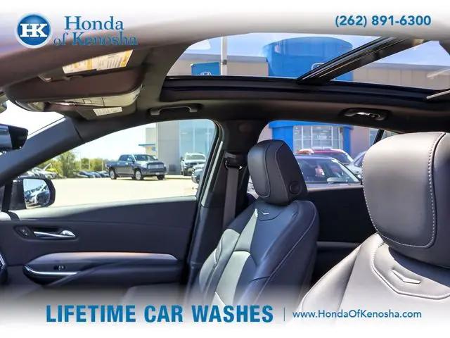 2022 Cadillac XT4 Premium Luxury