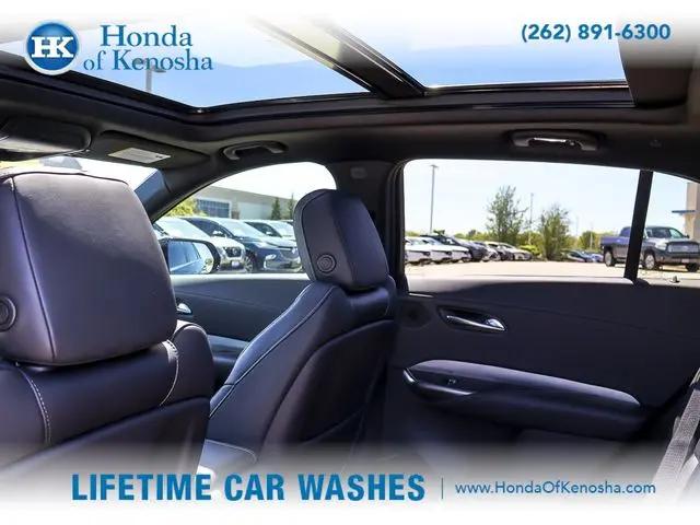 2022 Cadillac XT4 Premium Luxury