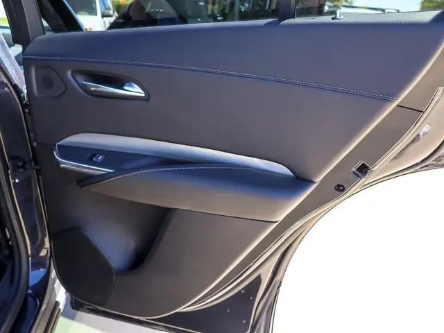 2022 Cadillac XT4 Premium Luxury