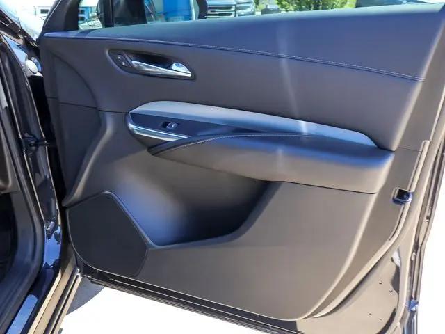 2022 Cadillac XT4 Premium Luxury