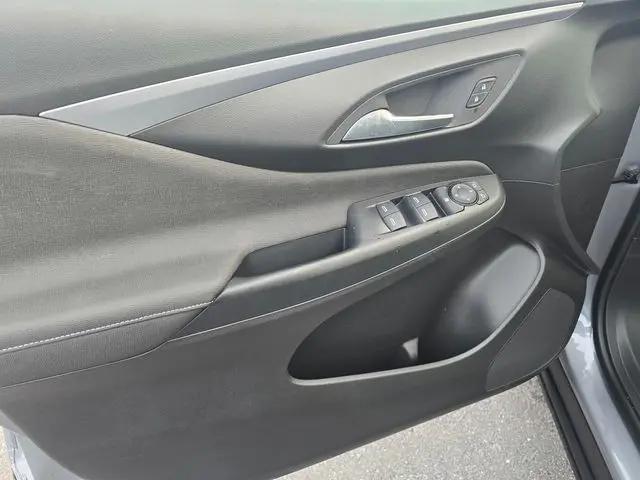 2026 Buick NV Preferred FWD