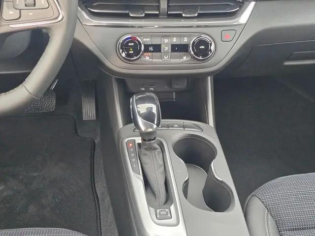 2026 Buick NV Preferred FWD