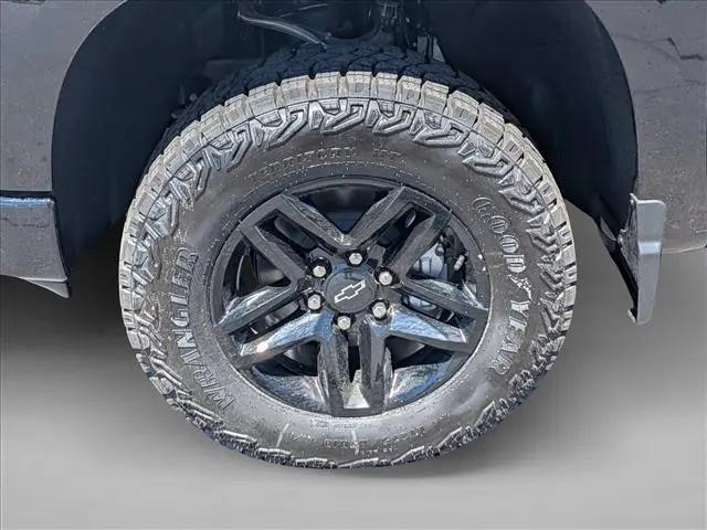 2026 Chevrolet Silverado 1500 4WD Crew Cab Short Bed Custom Trail Boss