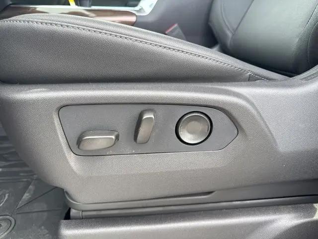 2026 Chevrolet Silverado 1500 4WD Crew Cab Standard Bed RST