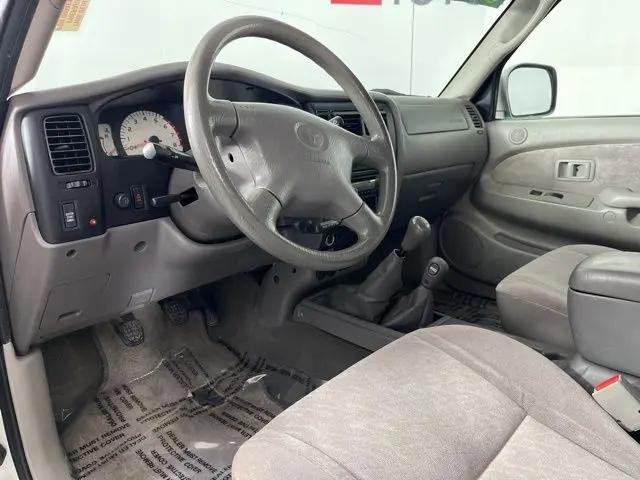 2004 Toyota Tacoma Base V6