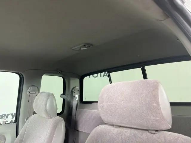 2004 Toyota Tacoma Base V6