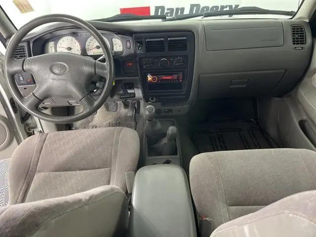 2004 Toyota Tacoma Base V6
