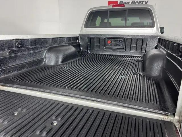 2004 Toyota Tacoma Base V6