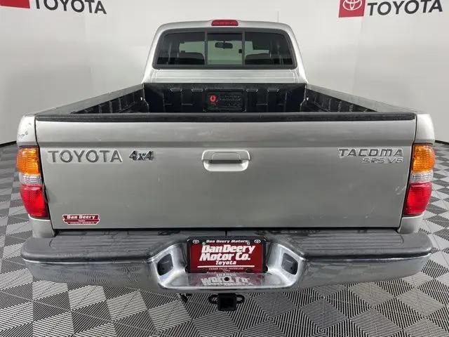2004 Toyota Tacoma Base V6