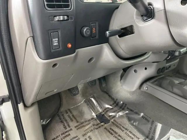 2004 Toyota Tacoma Base V6