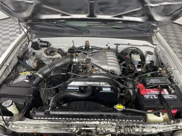 2004 Toyota Tacoma Base V6