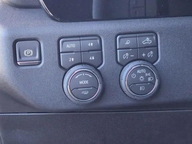 2026 Chevrolet Silverado 1500 4WD Crew Cab Short Bed RST