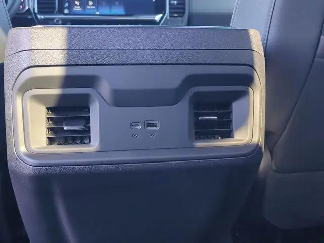 2026 Chevrolet Silverado 1500 4WD Crew Cab Short Bed RST